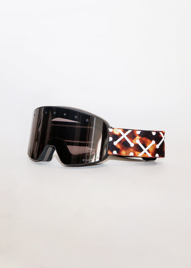 BOLLEXPETERANDMAY BLACK