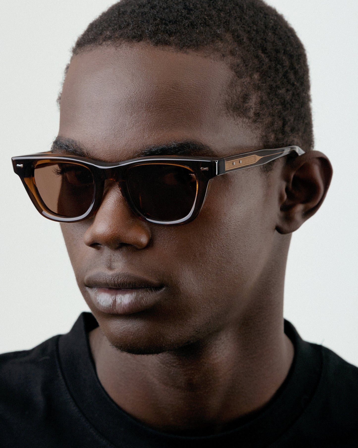 S135 RIPTIDE DARK AMBER BROWN