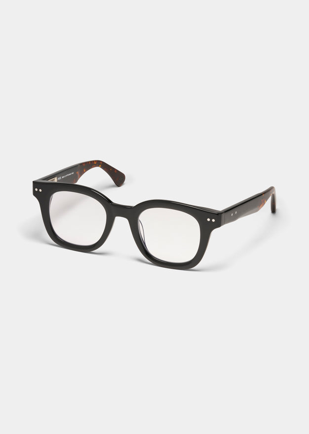 S80 LILY OF THE VALLEY BLACK