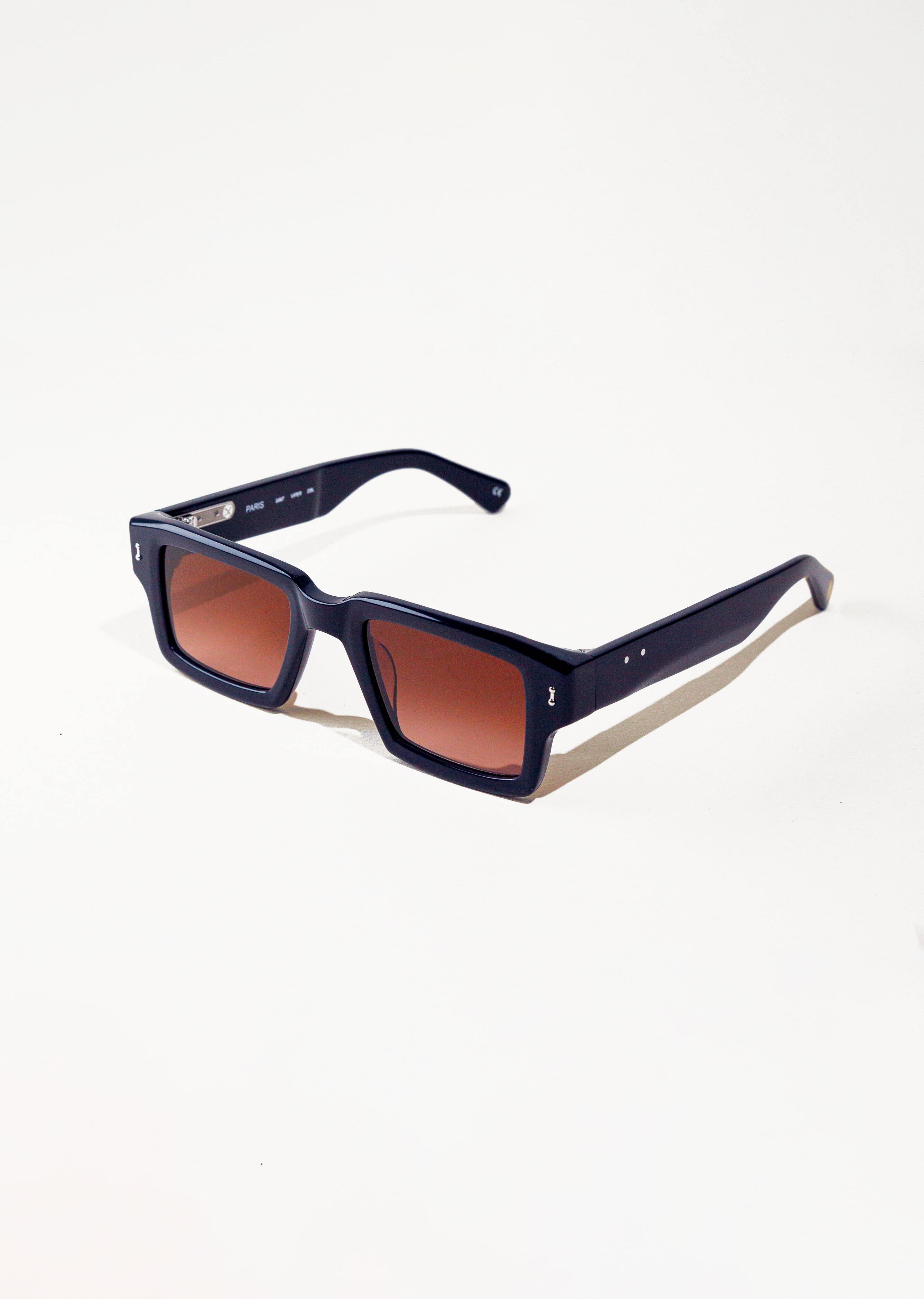 ASLLY Deep Sea Coral Gradient Sunglasses | UV400 Dark Blue Powder Gradient  - Shop asllyrefinedeyewear Sunglasses - Pinkoi